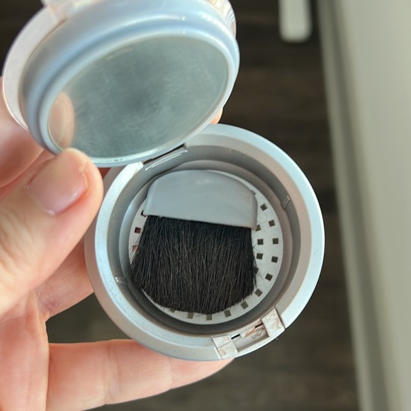 Assorted makeup items!! Eyeshadow, Powder, Bronzer, etc! - Picture 11 of 16